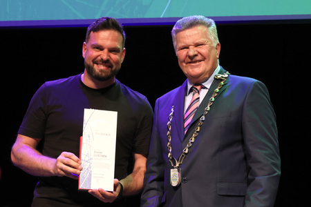 ZLATE PETICE 99m FOTO LJUBO VUKELIČ